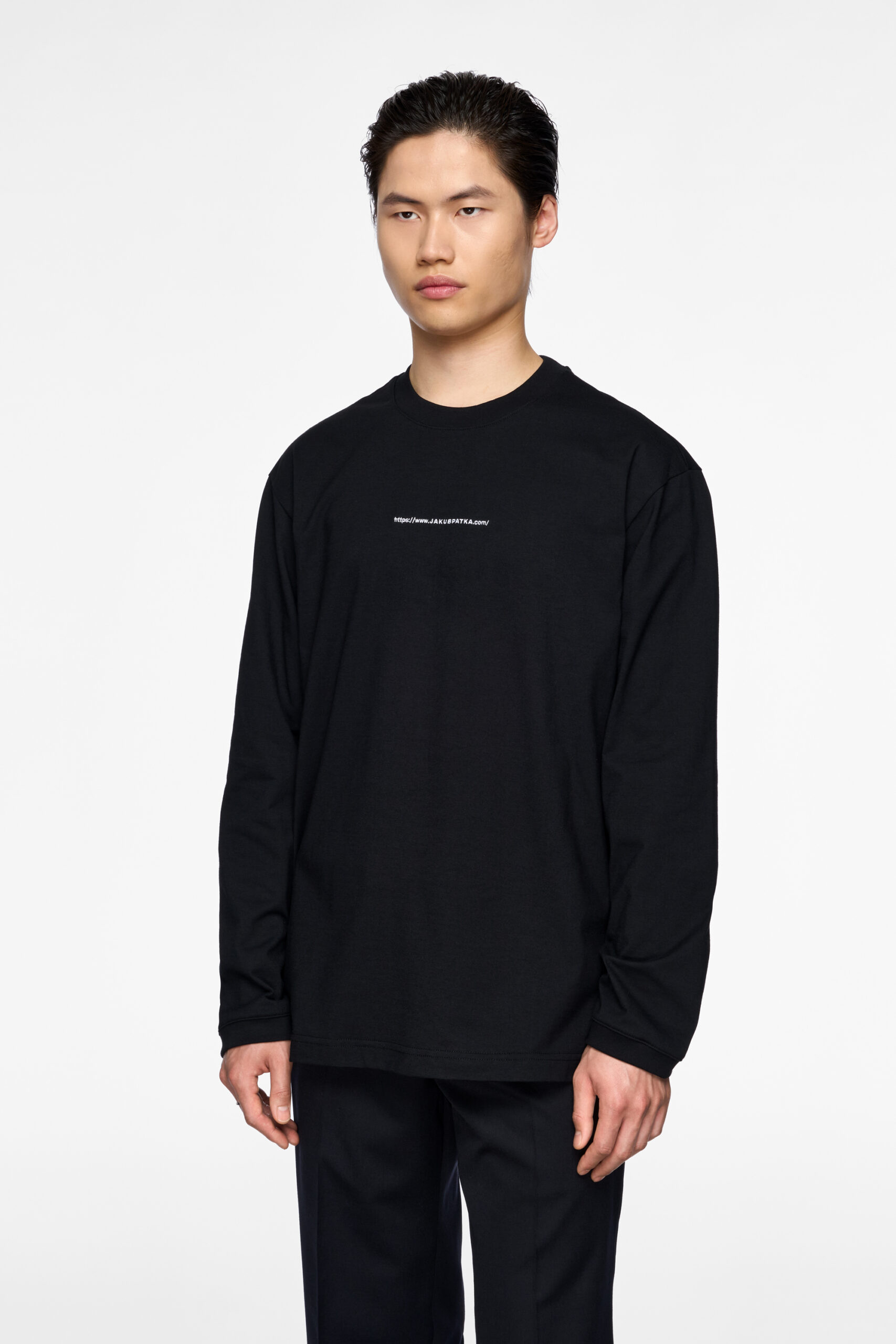 LONG SLEEVE URL T-SHIRT