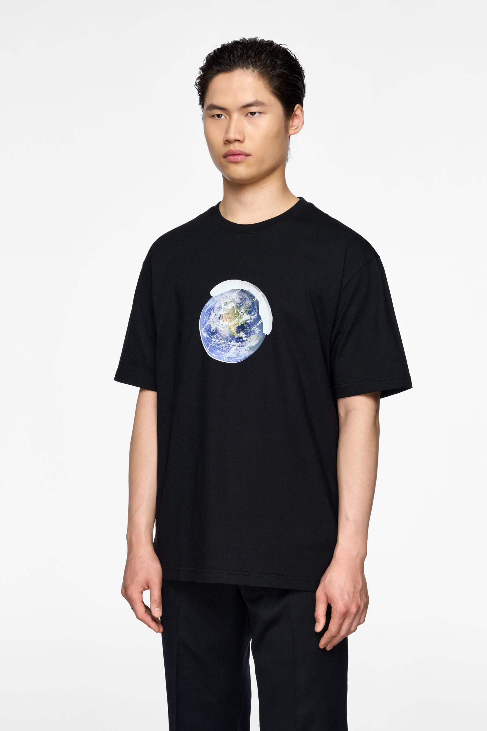 WALLPAPER T-SHIRT